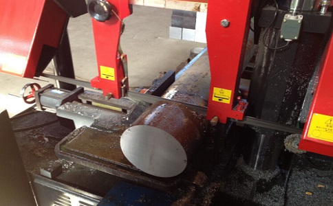 靖安卧式带锯床加工时出现明显振荡如何排查？